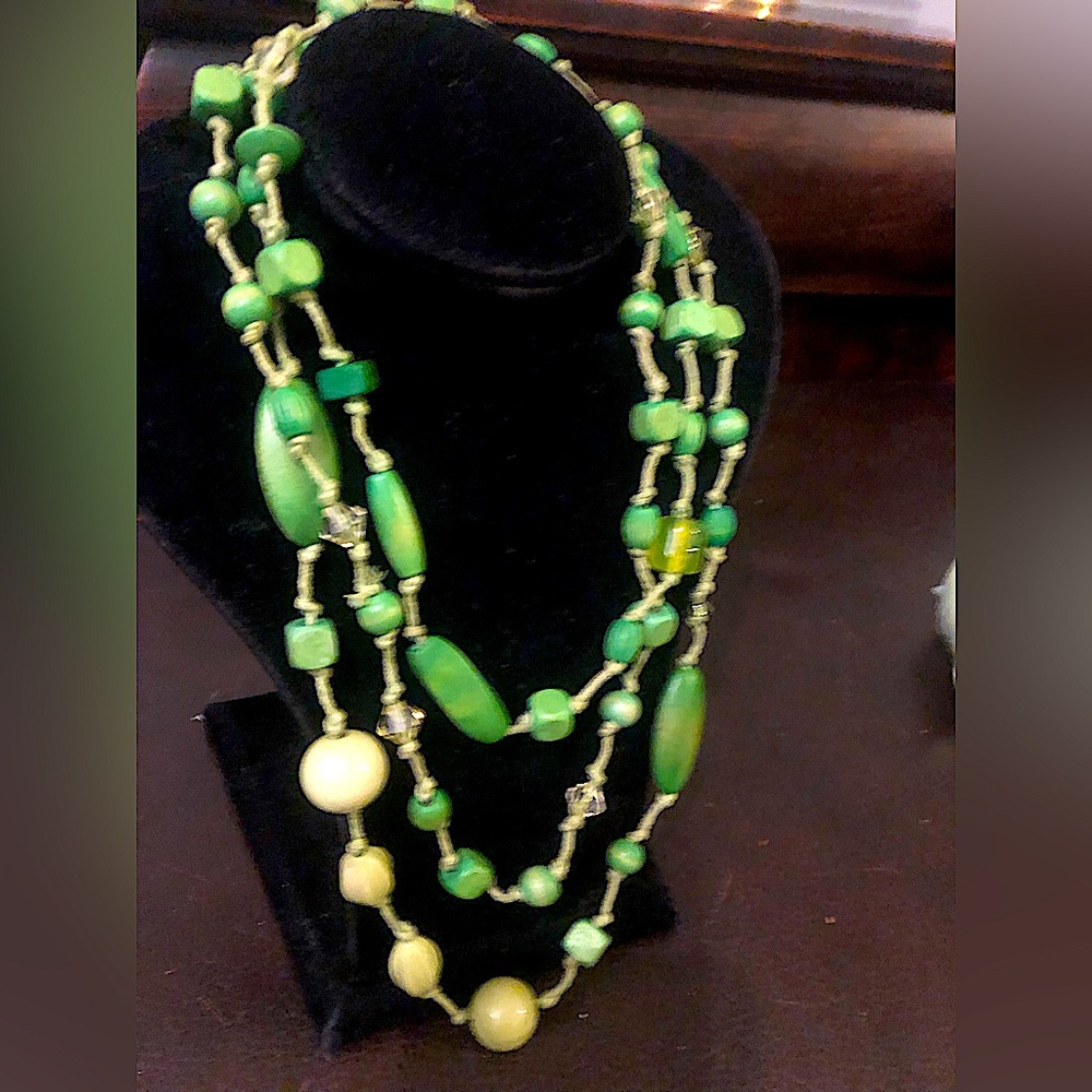 3/$25 WOOD BEADS NECKLACE